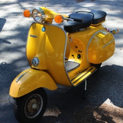 1974 Vespa Super 150 Front Left